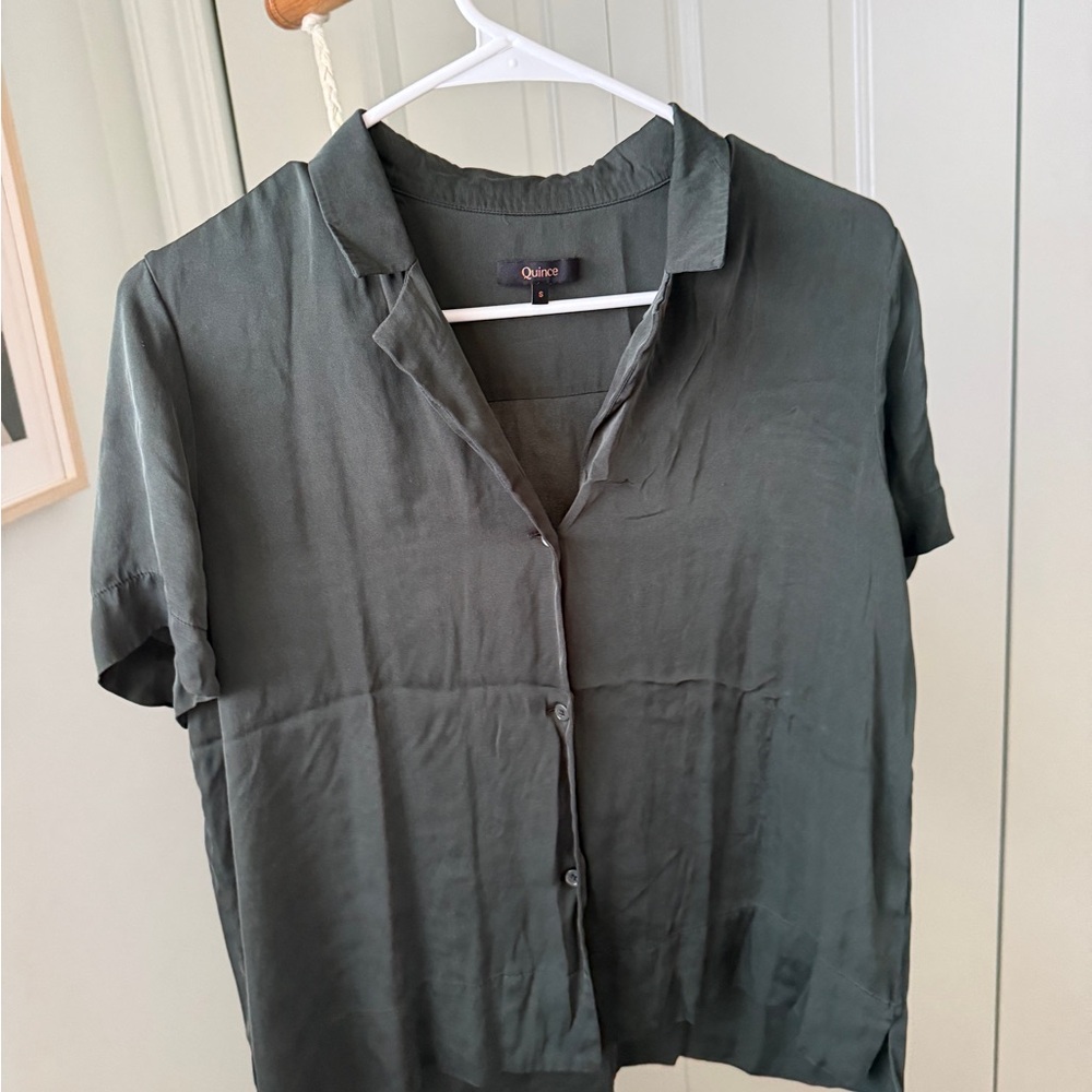 Quince Short Sleeve Button-Front Top — Forest Green